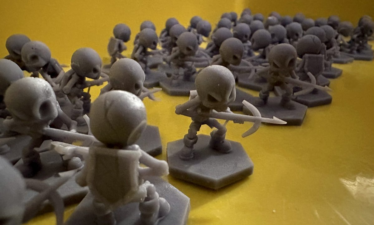 getlouder's tweet photo. Churning out prototypes like a self-powered factory. Thankfully my Skeletal horde will protect me as I make the other 360 minions. What could possibly go wrong?! @GTGamesLLC #GenCon #DefendersOfTheRealm #Miniatures https://t.co/LMK8rH3Zuc