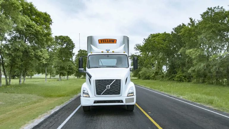 Uncertainty at Yellow sparks freight shift to other carriers #supplychain #news buff.ly/3Q75Pwv