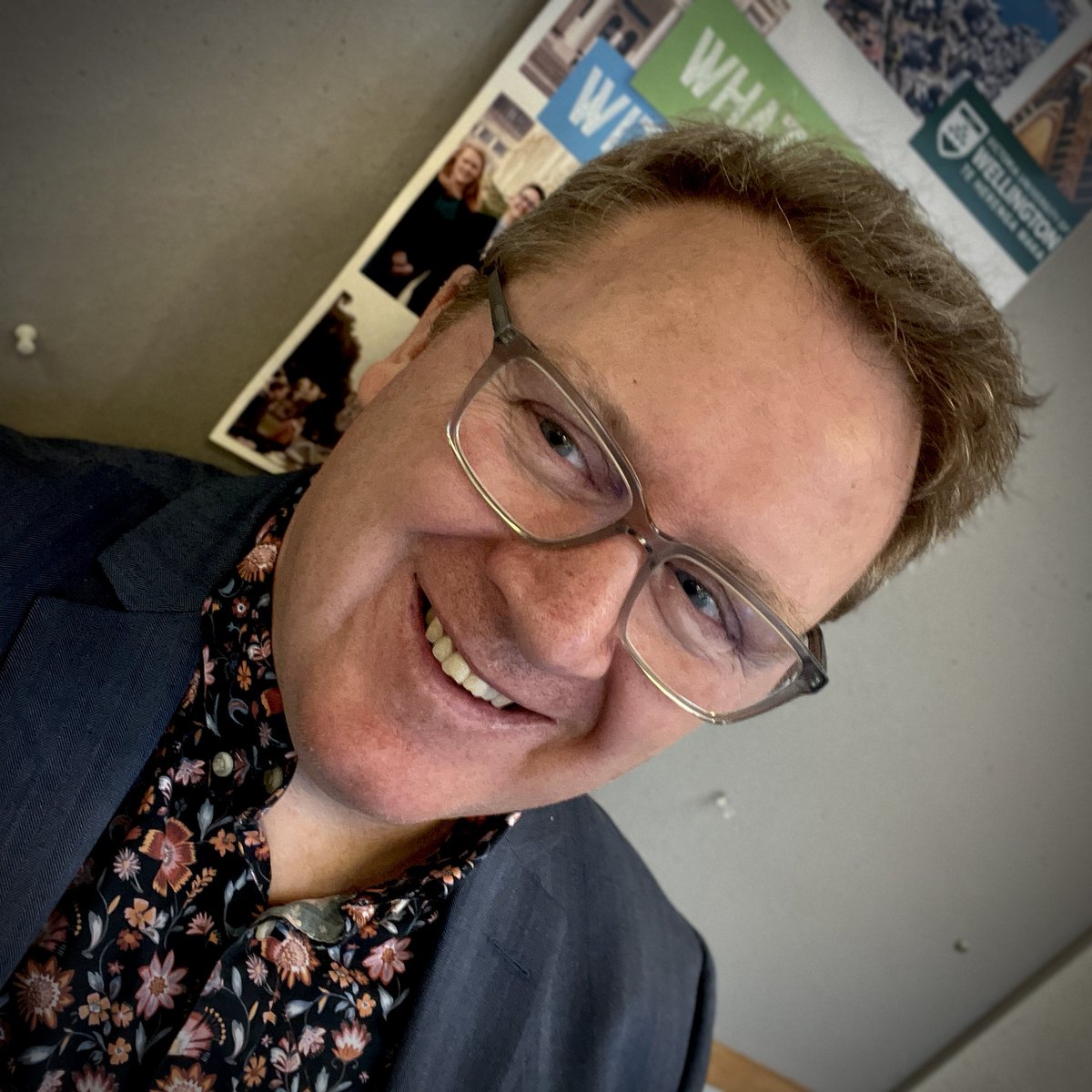 drdeanknight's tweet photo. Back in the classroom at @VicUniWgtn again — leading 350 students through public law, especially administrative law and judicial review. 🤓🍩 #laws213 #sparklybits https://t.co/dTGRMoJHQQ