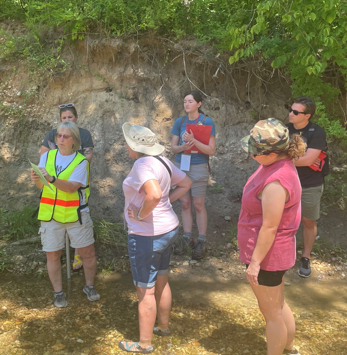washuisp's tweet photo. Field Trip! For STEM TQ teachers, that is! Today, #teachers experienced a guided tour at Castlewood State Park with #STEM and 21st Century skills in mind. They got their feet wet! #STEMpact #equity #InSTLforSTL @STEMpactSTL https://t.co/44hwDJJyPL