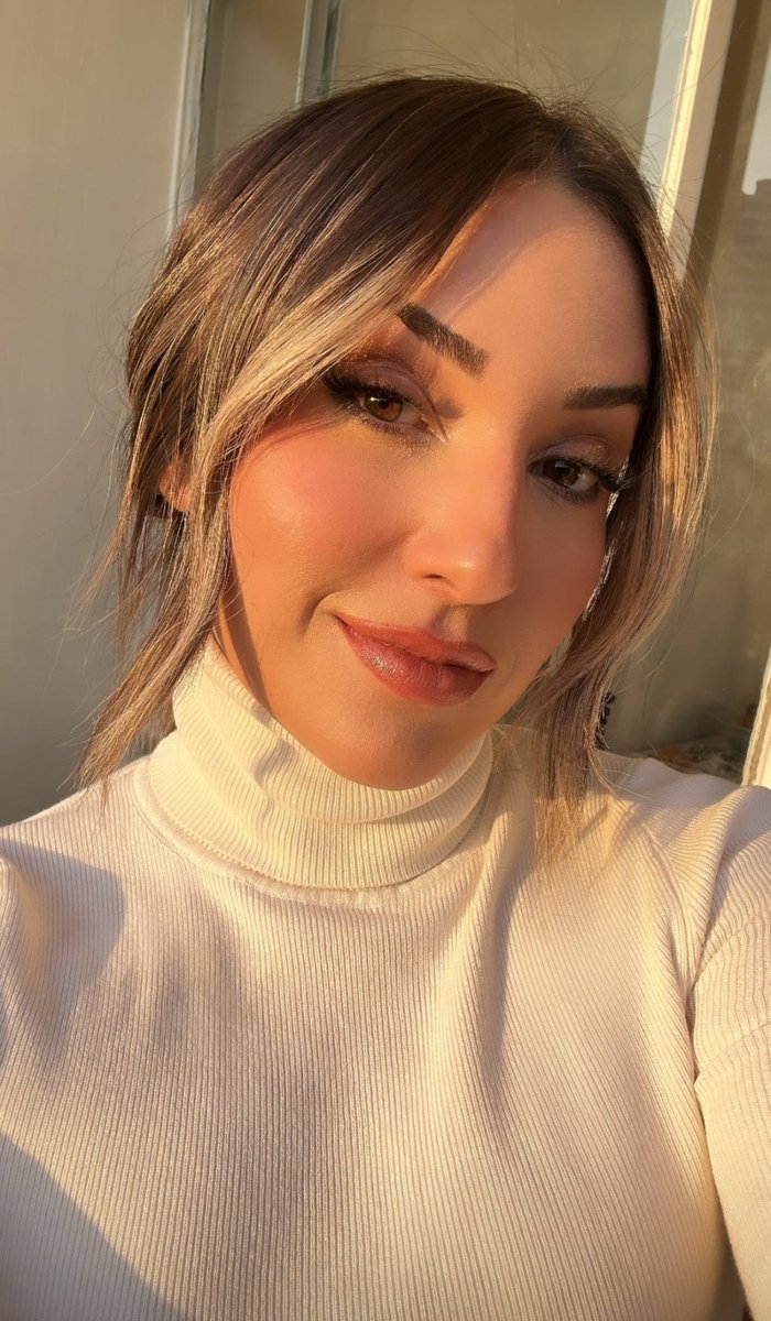 comments_isa's tweet photo. Eu amo a Amanda, sabe? Amo que ela tem um ar de mulher rica mesmo. Rica de dinheiro, rica de valores. Ela é tão bonita por dentro que potencializa a beleza externa. E isso tudo passando ser uma pessoa real, com quem a gente se identifica. Existe muita verdade. Eu amo muito❤️ https://t.co/ZevRwBvSqy