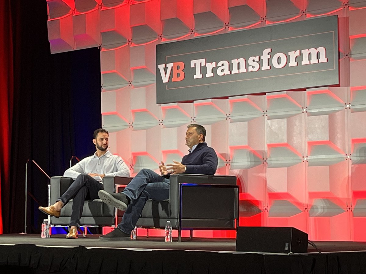 🧵 Thread: Top Quotes from our Founder & CEO @parasnis's chat today at @VentureBeat Transform: 1/ 'You need to bring generative #AI into your existing workflows or systems to truly unlock its power.' 2/ '#GenAI is not just about having a cool demo for enterprises. Having a