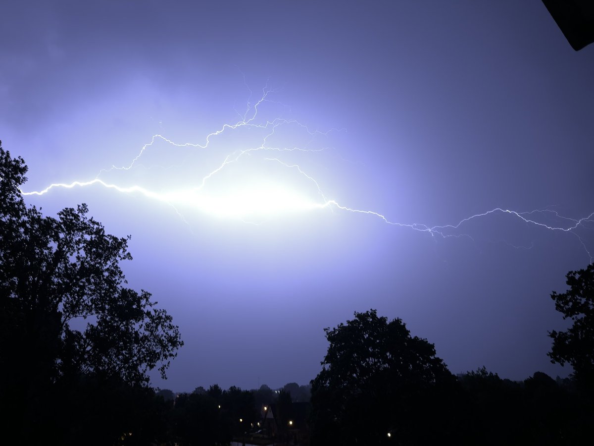 #onweer in #Apeldoorn. 

#lightning #thunder