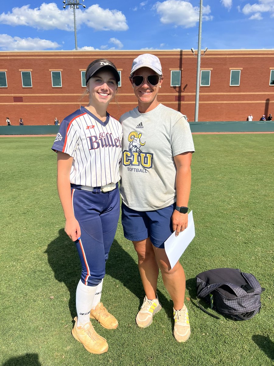 Had a blast today at the College Coaches Showcase Camp at <a href="/GGC_Softball/">GGC Softball</a>! Thank you to all of the coaches who came out and made this event possible! <a href="/CoachAllenCIU/">Sara Allen</a> <a href="/CoachANicholson/">Coach Nicholson</a> <a href="/GSU_Softball/">GSU Softball</a> <a href="/GrizzlyCoachKat/">Kat Ihlenburg</a> <a href="/YHC_Softball/">YHC Softball</a> <a href="/KSUOwlsSB/">Kennesaw State Softball</a> <a href="/clemsonsoftball/">Clemson Softball 🥎</a> <a href="/kkleleux/">Kara LeLeux</a> <a href="/JoseTaitague/">Coach Jose Taitague 🇬🇺🥎</a>