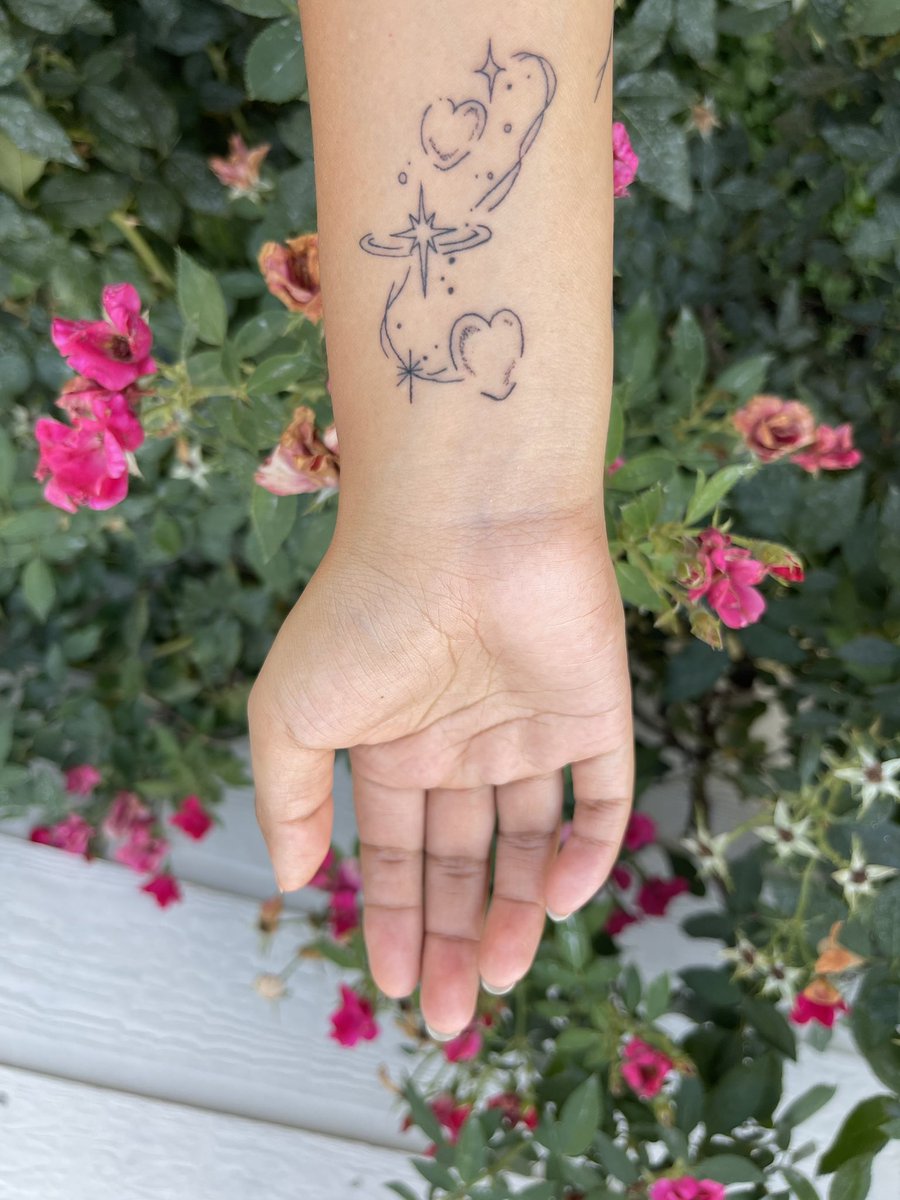 ayliyh's tweet photo. the most recent tattoos 💗 https://t.co/lHGWLpJu8M