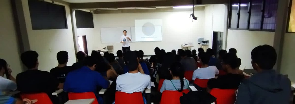 Nuestro director <a href="/luishbc317/">Luis Cirocco</a> habló de los embates que sufre la empresa por el intervencionismo estatal y la mala economía. #Econintech #UCLA #DCyT 
.
.
<a href="/AtlasNetwork/">Atlas Network</a>