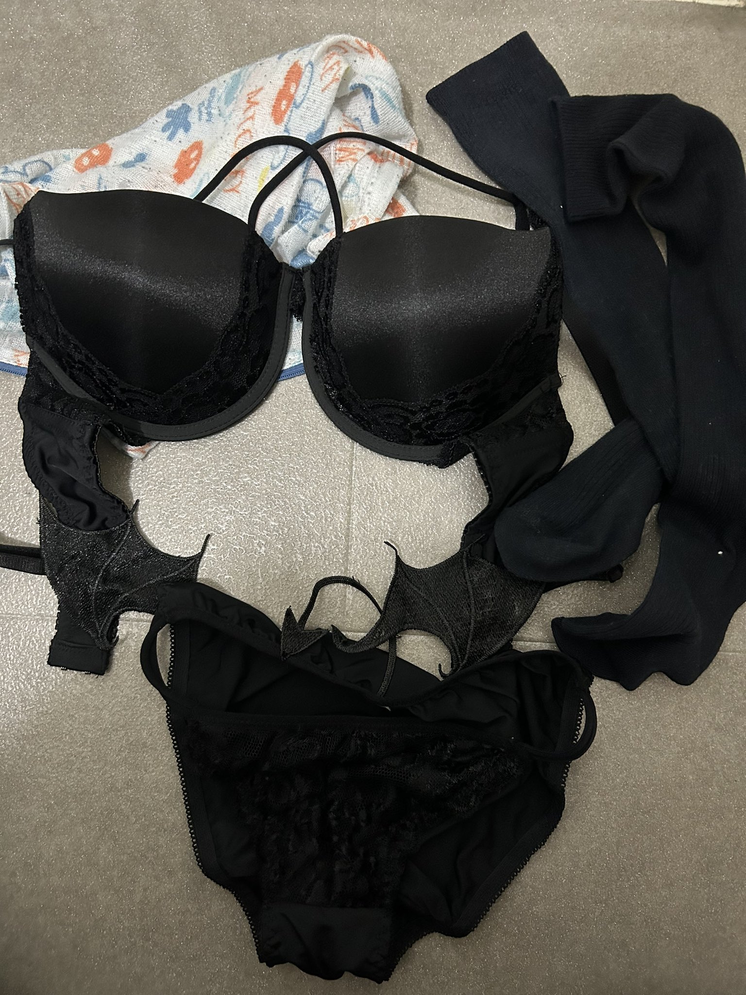 ブラコキ　ブラジャーにぶっかけ 