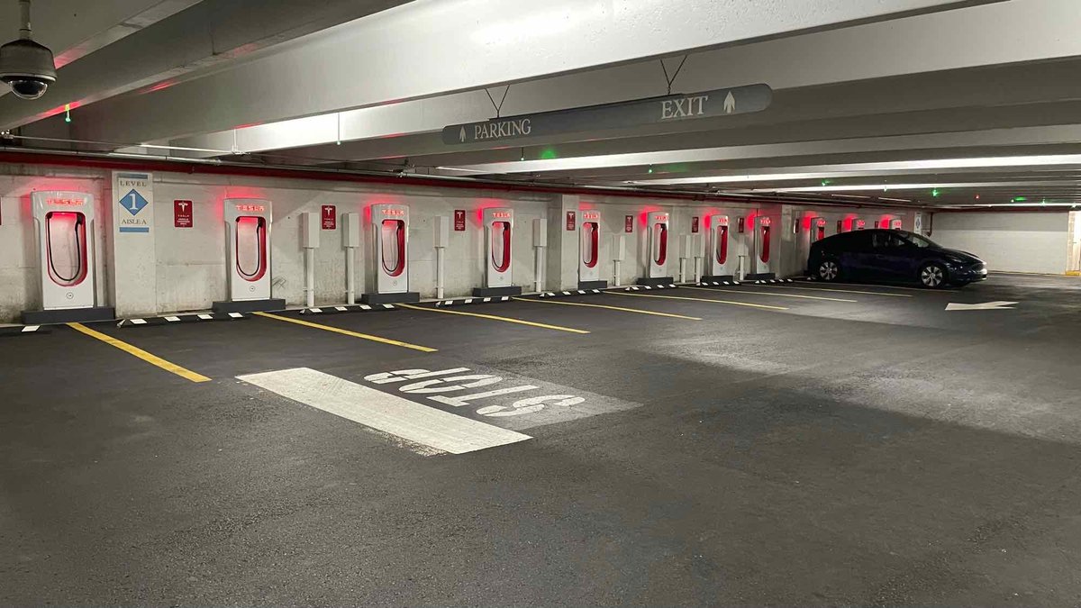 RT @TeslaCharging: New Tesla Supercharger: Tysons, VA (20 stalls) 
https://t.co/yzcOZlFyH9 https://t.co/gldksuWg1H