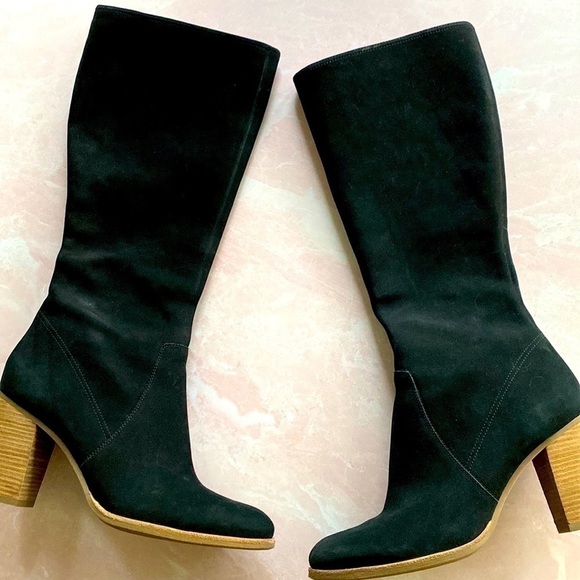 2SWEET2BE's tweet photo. So good I had to share! Check out all the items I'm loving on @Poshmarkapp from @cbellechic @sassyfoodrep #poshmark #fashion #style #shopmycloset #carters #ecco: https://t.co/Ci9M4lIQOx https://t.co/1EugArXaj5