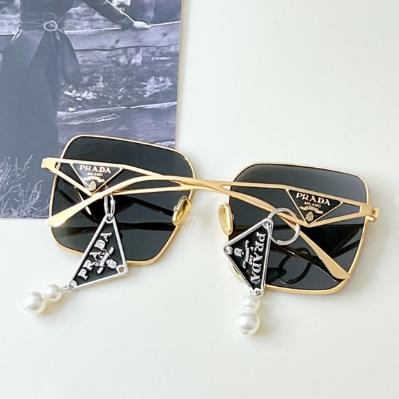 Bobby02816667's tweet photo. So good I had to share! Check out all the items I'm loving on @Poshmarkapp #poshmark #fashion #style #shopmycloset #underarmour #tiffanyco: https://t.co/DvKoElsAQS https://t.co/1kOppIuvQu