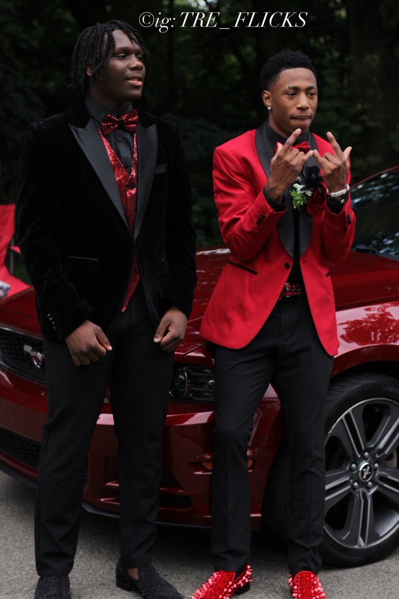 TreFlicks's tweet photo. Photos by TRE.flicks 
Perry prom night https://t.co/8zLNvm75es