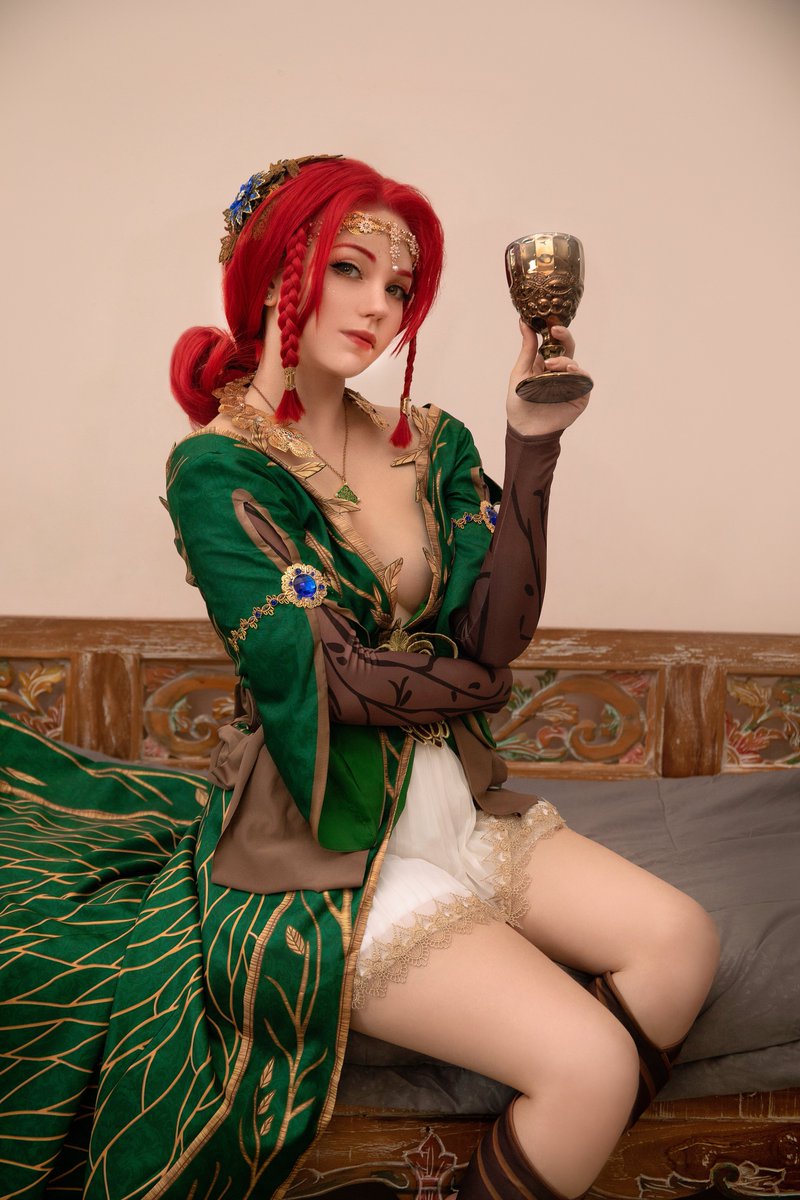 caticornplay's tweet photo. Time for another undressing game nya! This time is Triss nya🔥
100 🔁- and 1000  ❤️rt and Triss loses her dress nya https://t.co/KnRpIqdEVW