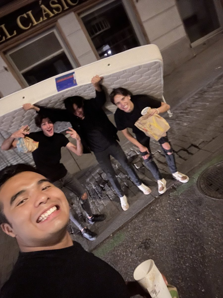 paulbbreton's tweet photo. me acostumbré  mucho a convivir día y noche con esos 3 cabrones, las peleas y risas no faltaron, nos conocimos mejor que nunca jajaja, los voy a extrañar 🫶🏽 https://t.co/EbaqZ5bn7W