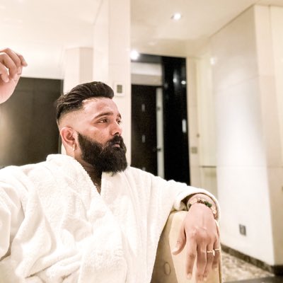 abhi2718's tweet photo. #NewProfilePic https://t.co/Lbl5rzrtxh