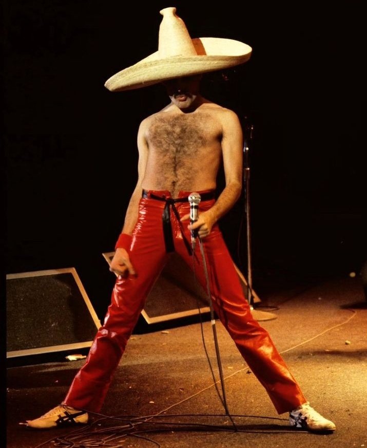 PatlovesFreddie's tweet photo. Night, darlings 🌙✨✨ https://t.co/63IzvGJ1ri