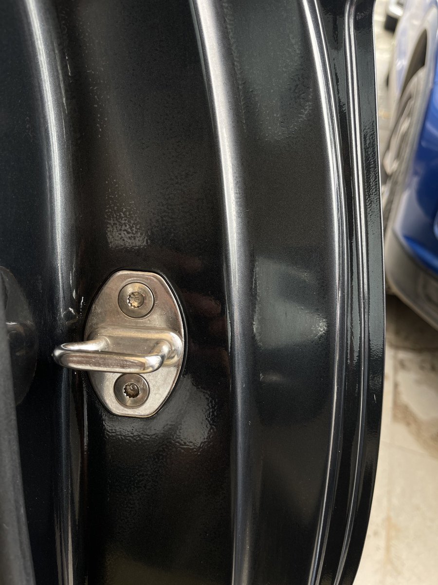 HarshMevada27's tweet photo. @volkswagenindia @volkswagenindia poor quality of work, unprofessional behavior, and unreasonable repair time at your service center in Ahmedabad, Gujarat, India. Please take immediate action to address this issue. And this is second time colour and denting work done after complain. https://t.co/gi1lvykkJU