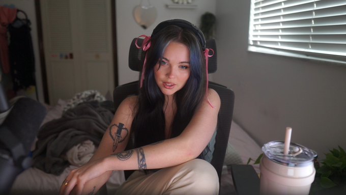 what if i streamed! tahaha https://t.co/RIPD5gmdea