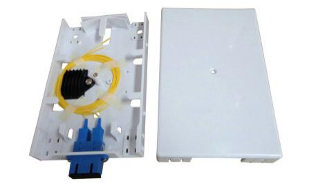 linaliu06981315's tweet image. Fiber Optic Terminal Box
Model：OTB-C02
Dimension：102.8*164*20mm
Material：ABS
Adaoter：1 SC duplex
Splicing capacity：12 fibers
Cable ports：4 ports
WhatsApp: +86 137 9442 8448
Email：csto@cgzcst.com
#FTTH #FiberOpticTerminalBox #FiberOptic #TerminalBox