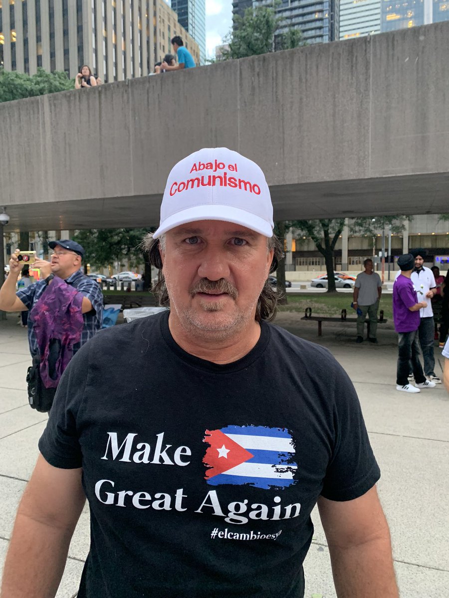 Acá con Ernesto Ramon Domenech Espinosa
Me encanta su gorra y camiseta 💪💪💪💪🇨🇺 Toronto
#11JVive
#AbajoLaDictaduraCastrista
#DiadelaRebeldiaNacional
#LibertadParaLosPresosPoliticos