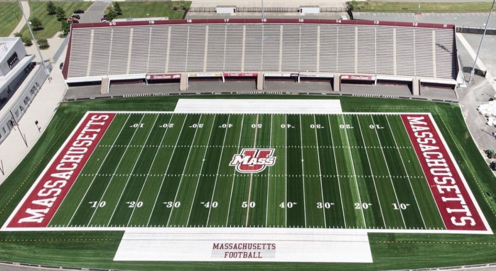Blessed to receive an FBS ⭕️FFER  to play at UMASS⚪️🔴 #AGTG <a href="/TopPreps/">Top Preps Sports News 247. See Interview Videos.</a> <a href="/coachcurtis42/">MCRECRUITS.COM</a> <a href="/CFBHome/">CFB Home</a>