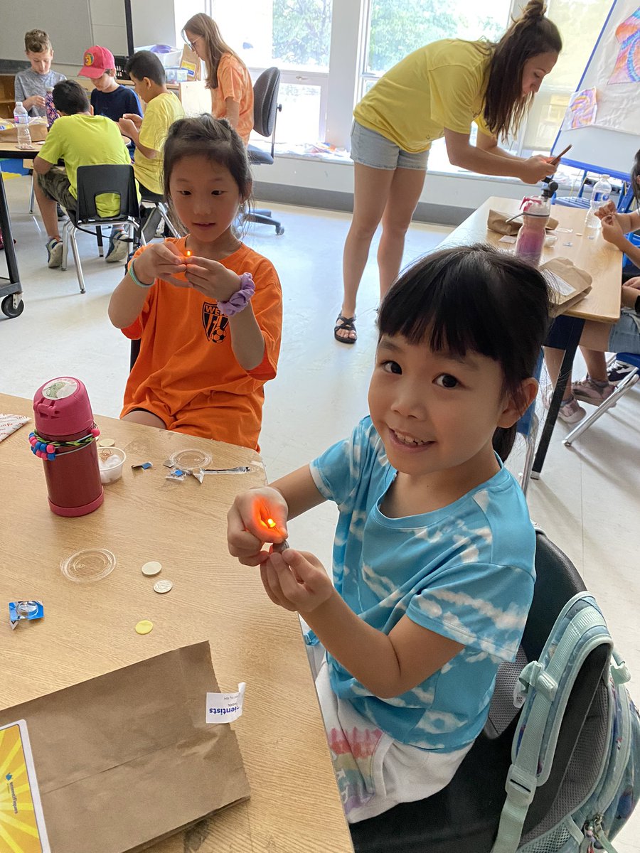 mme_a_deluca's tweet image. A Camp Merveille on a appris à propos de l’énergie. Les élèves sont des scientifiques. @gecdsbpro @ClaraHowitt @MlleParaschak @jbeqa033 #GECDSBSLP2023 #campmerveille