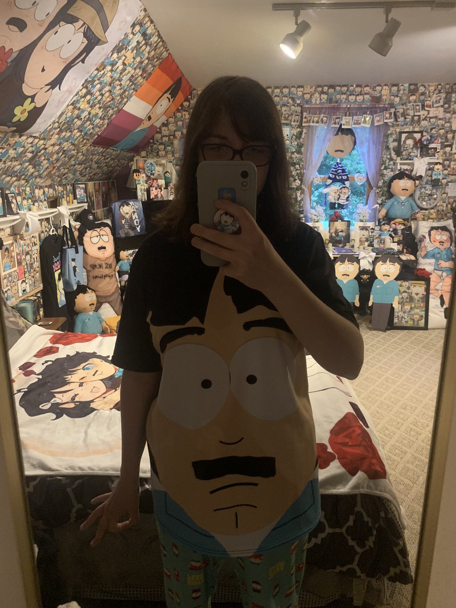 tokitaffy's tweet photo. the lighting sucks on this side of my room im srry but i got the goofy aaah shirt https://t.co/jrsk31qIbA