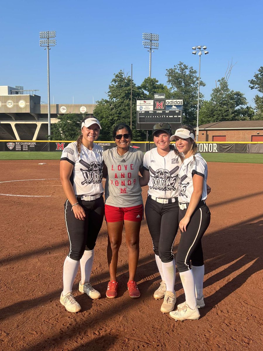 Mae Loffer tweet media