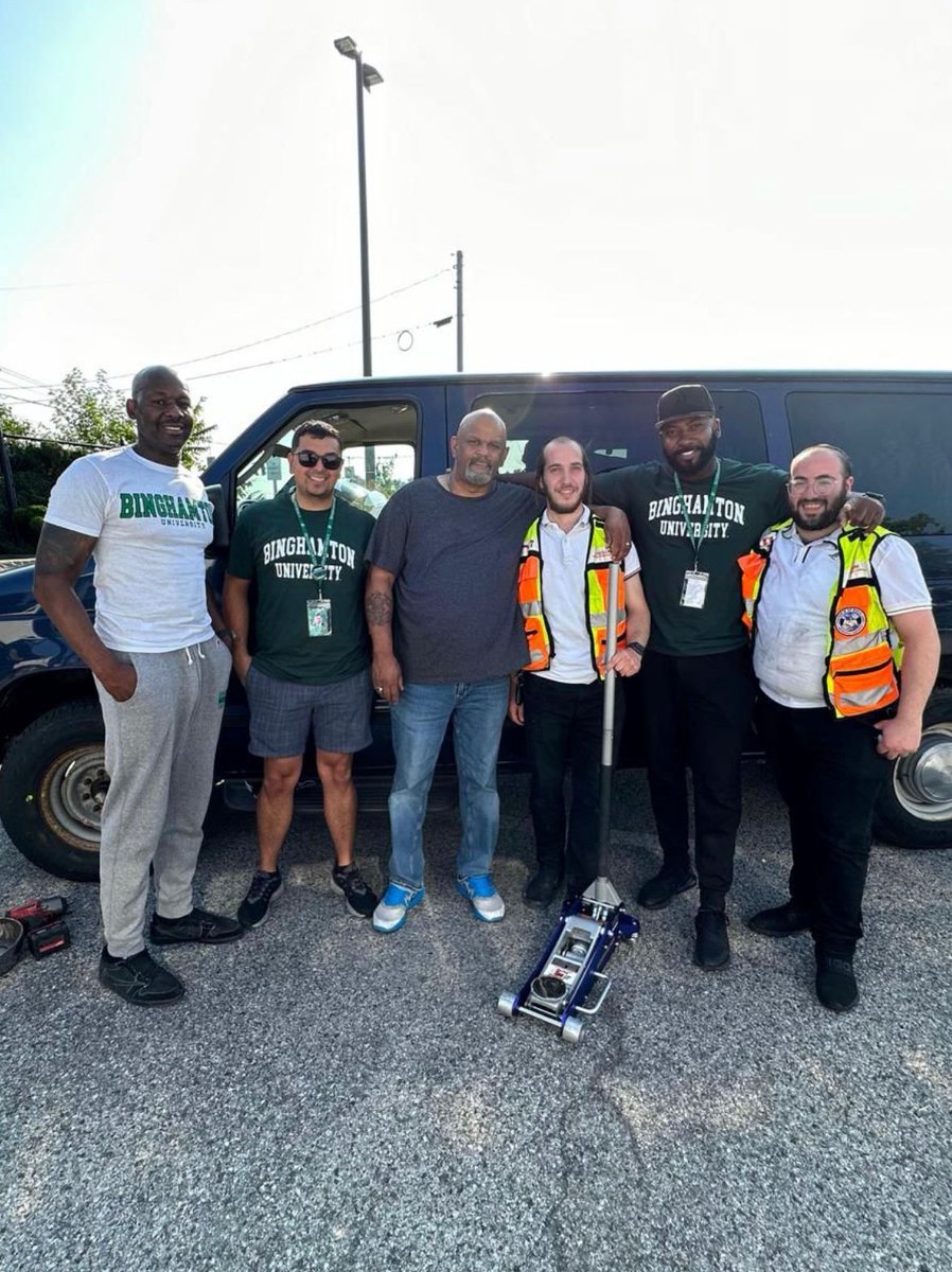 EzraFriedlander's tweet photo. Words can’t begin to express our sincere gratitude and thanks to two members of Chaverim. While on our way back from a college trip with our YPI kids, one of our vehicles had a blowout. Within 10 minutes, Chaverim showed up, changed our tire and gotus back onthe road. Thank you again. You guys are truly amazing.