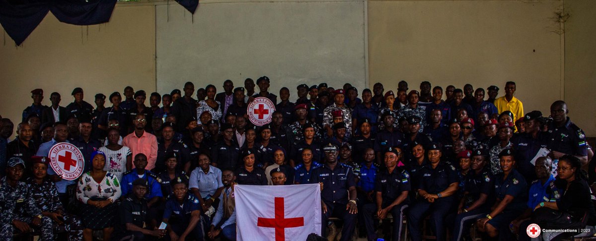slrcstoday's tweet photo. On July 11th, the #SLRCS DREF Team had a highly productive engagement with over 150 officers from the Sierra Leone Police Force at the Law Enforcement Academy (Formerly Police Training School) at Hastings Freetown.
#RedCrossEmblem
#IHL https://t.co/PZd2BMgRte