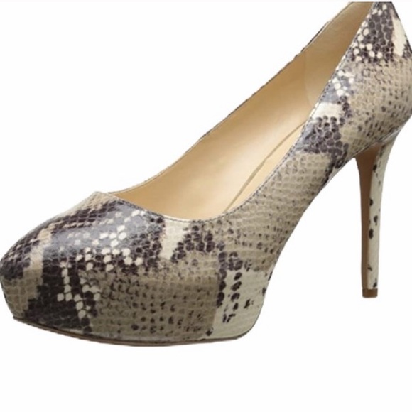 _PoshApparels's tweet photo. So good I had to share! Check out all the items I'm loving on @Poshmarkapp #poshmark #fashion #style #shopmycloset #ninewest #signaturebysangria #bamboo: https://t.co/rRNMSn5t5k https://t.co/en8tzkpesf