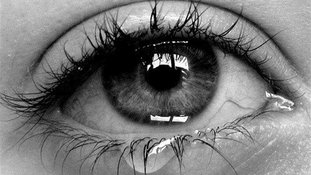 لا تجعل أحداً يعرف سر دمعتك... لأنه سوف يعرف كيف سيبكيك