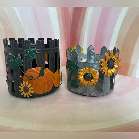 roxyux's tweet image. So good I had to share! Check out all the items I'm loving on @Poshmarkapp #poshmark #fashion #style #shopmycloset #champion #hottopic #sonoma: posh.mk/JcpcW7JsmBb