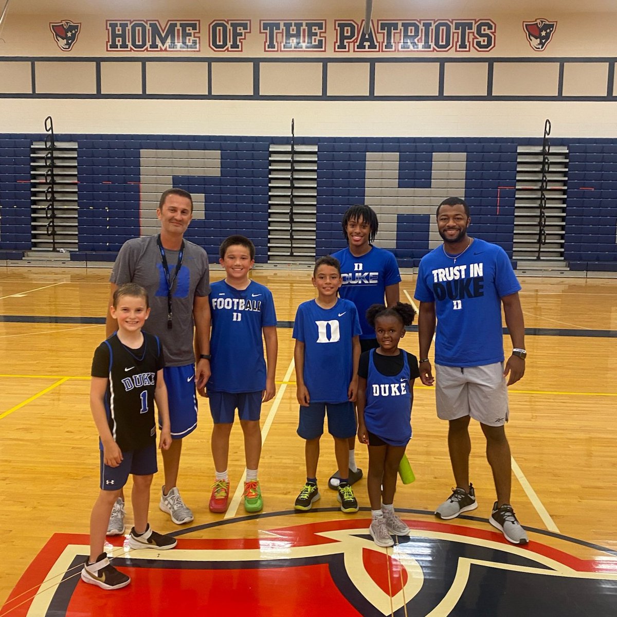 Great day of hoops at the Apex Friendship Basketball Camp this evening! Took a little time to pose with fellow Duke fans on 
