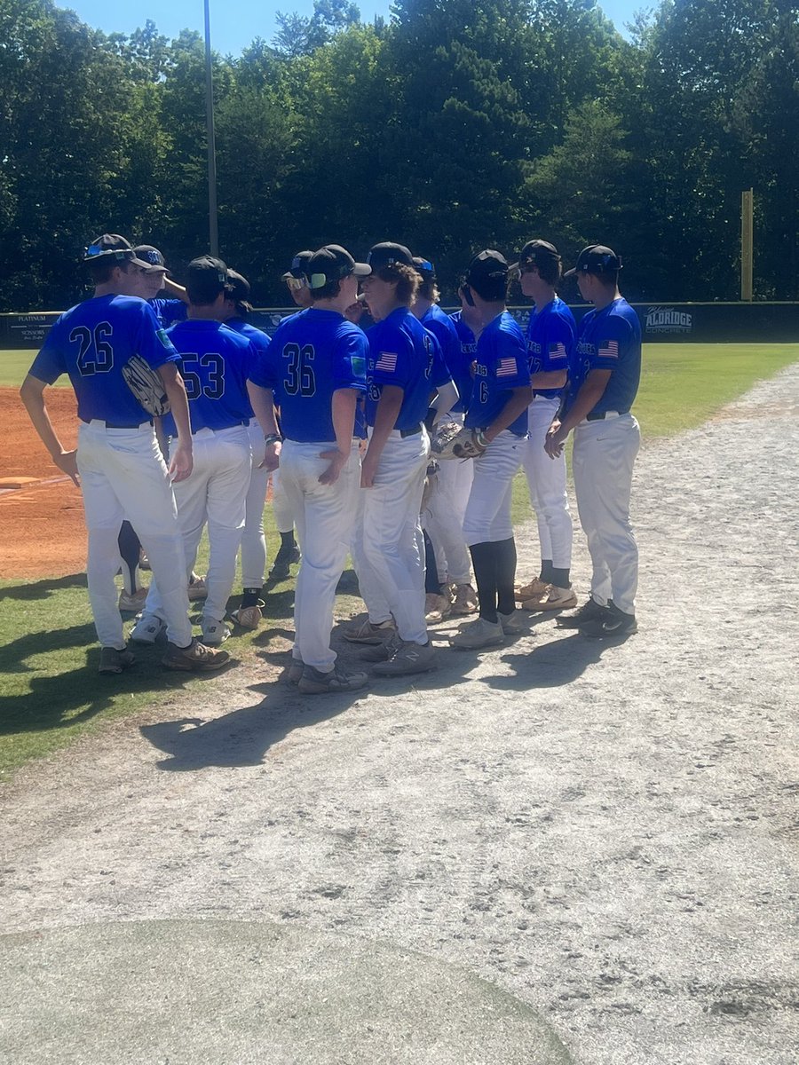 ejsportselite's tweet photo. Love the togetherness of a squad supporting eachother collectively. Playing hard for your teammates to have one common goal.Lets go "Dubs" Lets keep it rolling 2025 group. @EJSportsCEO @catcher4everrrr @ErikAnthonyJohn @PG_Scouting @PG_Tourney @HardballAthlet1 @TPCbaseball #wwba https://t.co/jczBxwQLKX