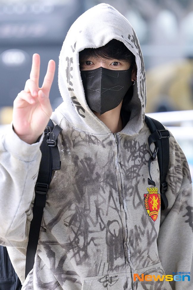 YayaHope7's tweet photo. Precioso espero tengas un maravilloso viaje, cuídate ya tente saludable😘

HAVE A SAFE FLIGHT JUNGKOOK ✈️ https://t.co/uRypFGeFWZ