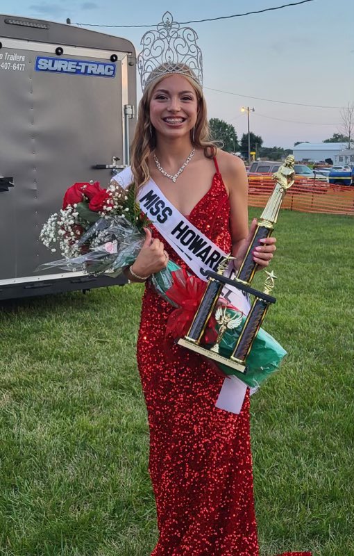 Congrats to our Lady Kat <a href="/miaa_castillo_/">Mia Castillo</a> on Miss Howard County!! 👏🏼🏀