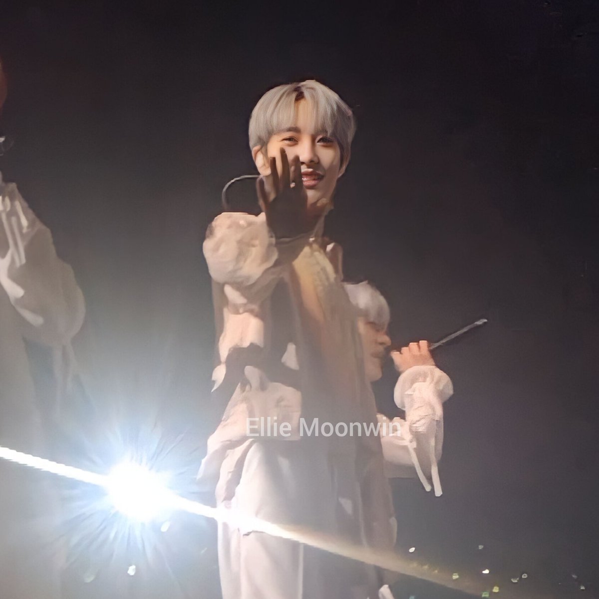 designedby323's tweet image. ♡ life is but a dream, we got history ♡

#RENJUN #런쥔 #黄仁俊