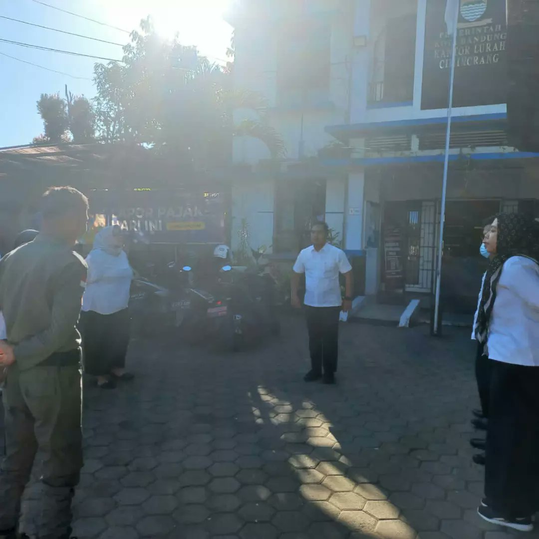 Kelurahan Cimincrang tweet media