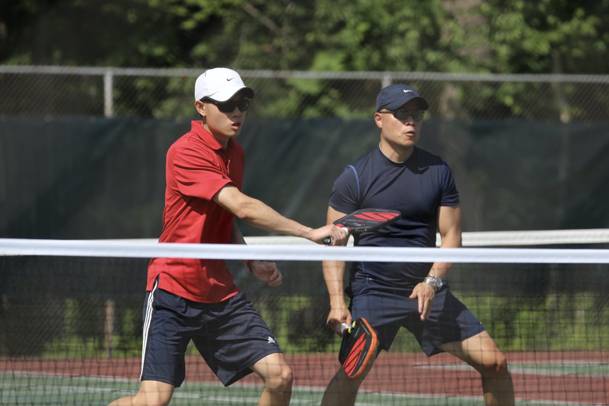 trinirastagunds's tweet photo. Men’s 3.5 doubles bronze medals at Big Brothers Big Sisters of New Hampshire pickleball Tournament

@USAPickleball @SelkirkLabs 
#pickleball #dinking #selkirk #selkirklabs #bigbrotherbigsister #exeternh https://t.co/WnPUA0Sbs3