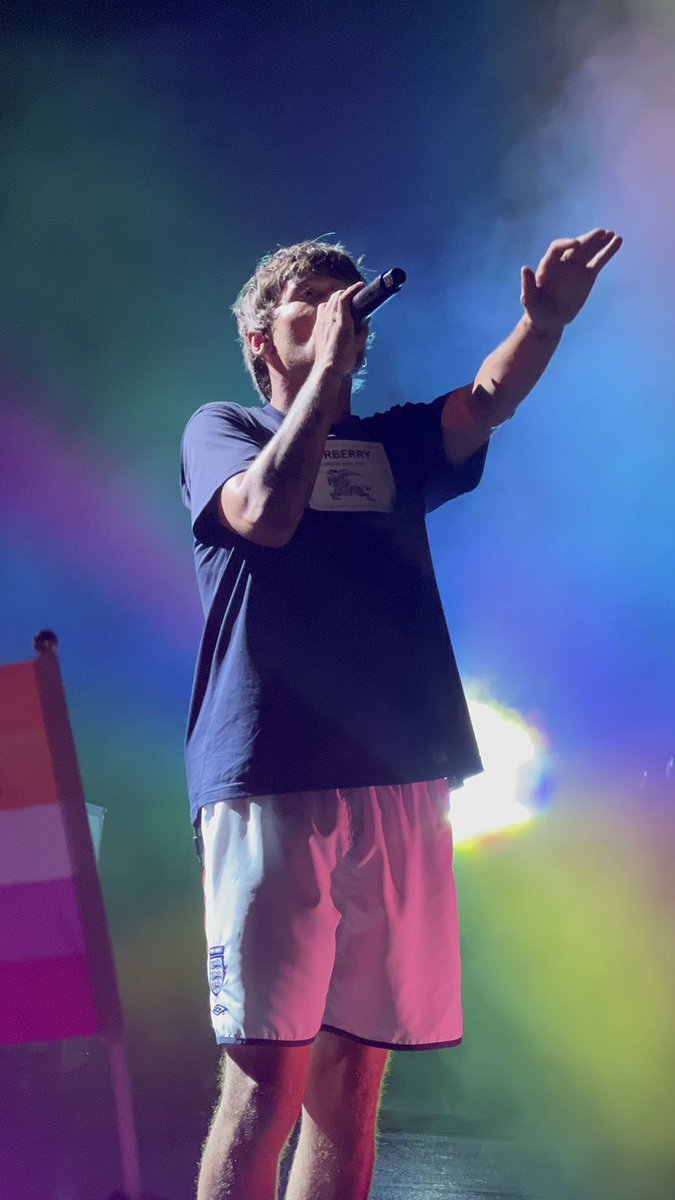 louistbr's tweet photo. Louis Tomlinson live in St. Augustine, Florida. 🩵🩷🧡 https://t.co/IHOhWdkiIY