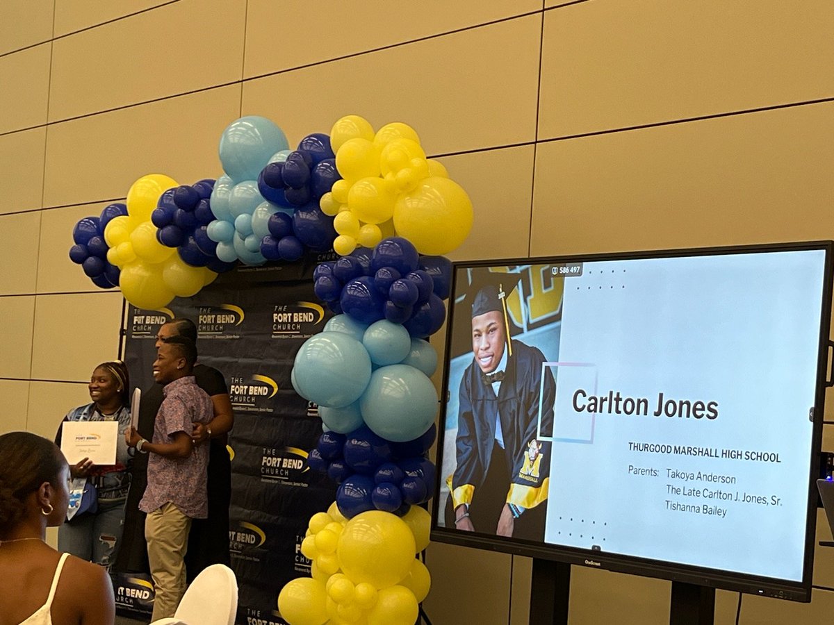 tmhsfuture's tweet photo. Congratulations Donovan Jackson and Carlton Jones TMHS Class of 2023! Fort Bend Church &amp; Kaleidoscope Scholarship receipents!
#buffpride https://t.co/sWyJLLfuLd