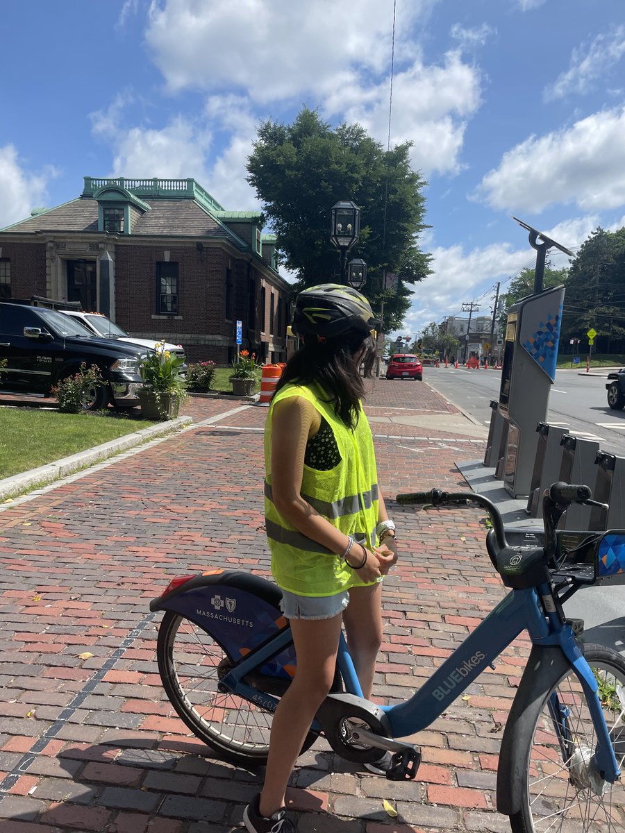 GreenRootsEJ's tweet photo. Come ride with GreenRoots and ECO TONIGHT! Join us for a community ride as we learn about safe bike routes in Chelsea. We'll have bikes available to borrow or you can rent a #BlueBike nearby.
⏰ July 12th, 5pm-7pm
📍 615 Broadway, Chelsea https://t.co/0eNBkt1TPu