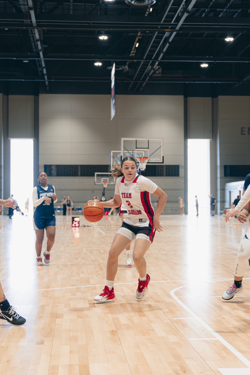 <a href="/teamcobball/">teamcobasketball</a> putting in the work in CHI! #TOCxLEAGUE