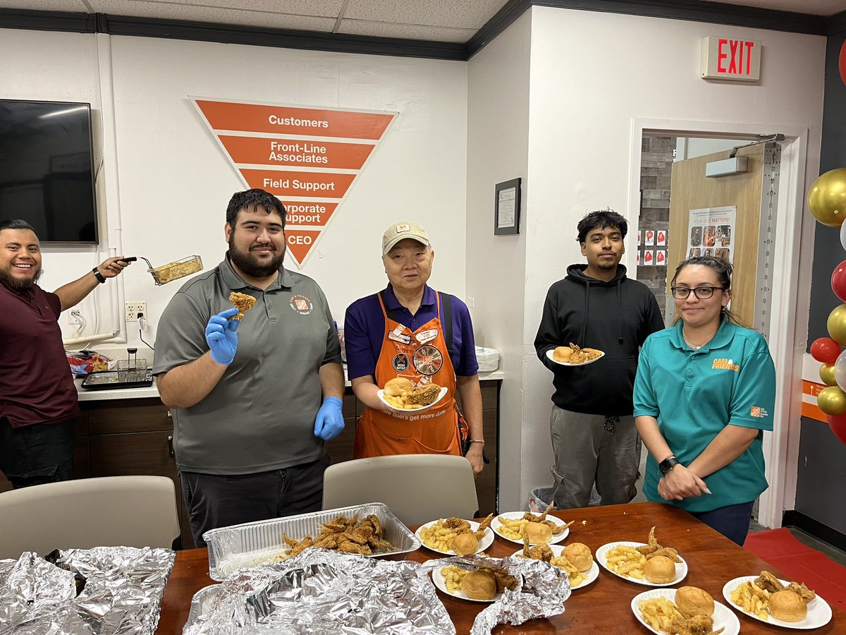 Home Depot 584 tweet media