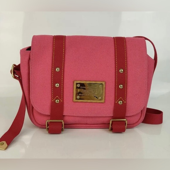 FibroFit's tweet image. So good I had to share! Check out all the items I'm loving on @Poshmarkapp #poshmark #fashion #style #shopmycloset #katespade #louisvuitton: posh.mk/MEcqej9wmBb