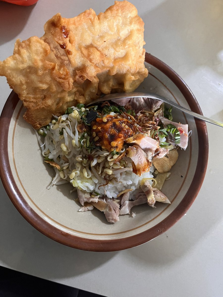 hatikadiann's tweet photo. Soto kering mang paling top 

📍soto pak edi 
(Depan KUD Mardirahayu juwiring)

@kabarklaten https://t.co/3AmpAMTANR