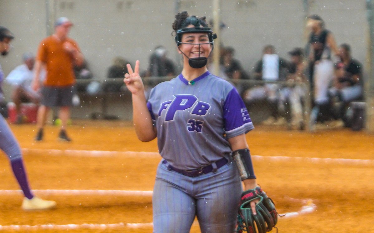 USASoftball's tweet photo. 𝙎𝙞𝙜𝙣𝙞𝙣𝙜 𝙤𝙛𝙛 ✌️𝘧𝘳𝘰𝘮 the 2023 #JOCup 🏆

@VisitCentralFL | @USASOFTBALLFL https://t.co/BKMLDGDCu4