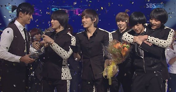 질 is seeing IVE ✨ tweet media