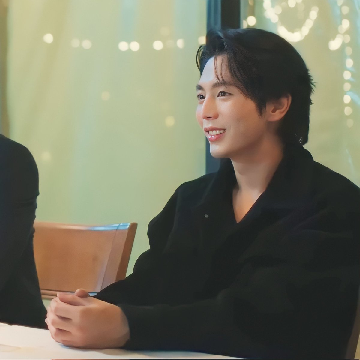 dori_talk's tweet photo. Put이 웃는걸 보니 내 마음이 편안해짐~😌
#StepByStepFinalEP #uppoompat https://t.co/s8qXlZfyEN