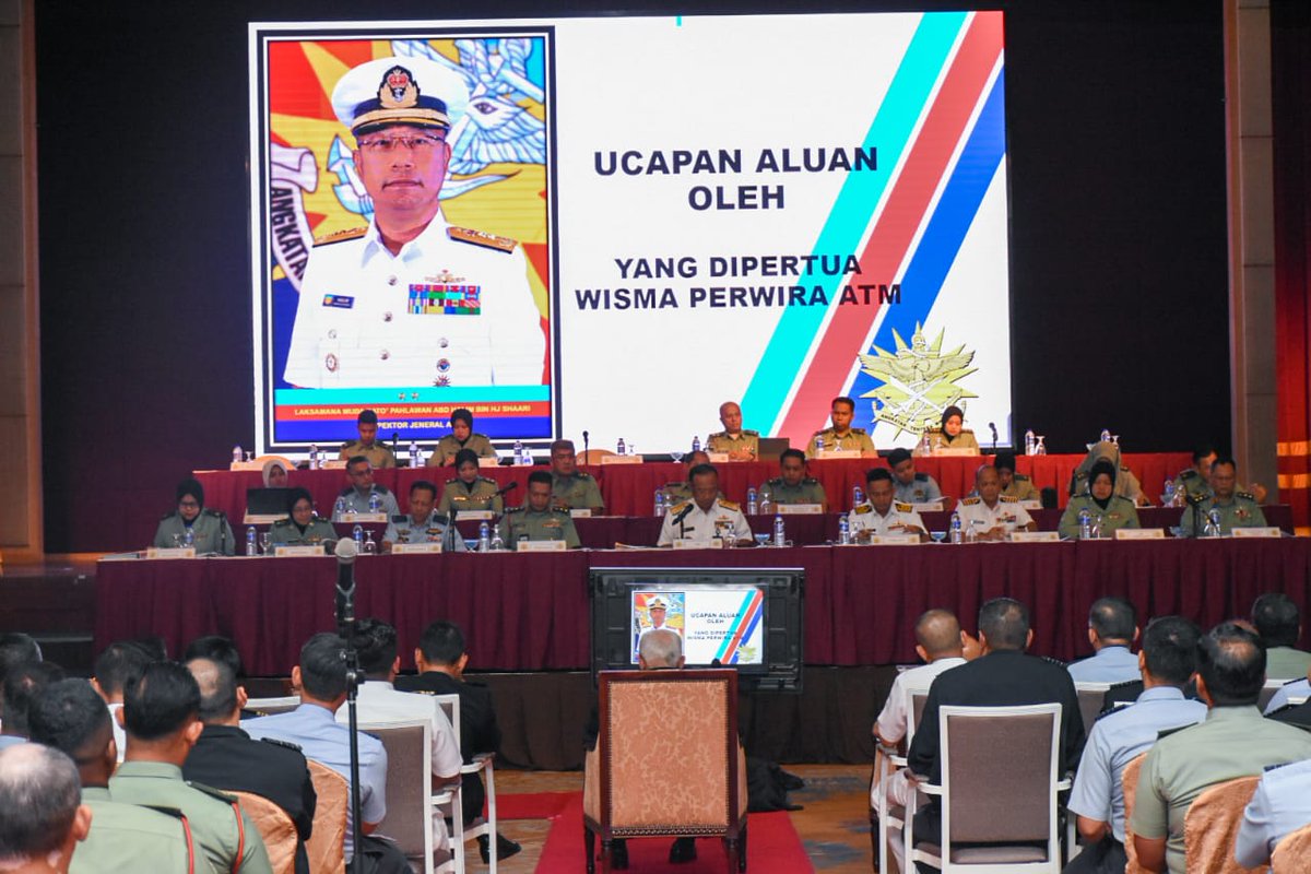 tldm_rasmi's tweet photo. Pertahan hak, lunas tanggungjawab
Mesyuarat Agung Tahunan Wisma Perwira ATM 2023 dihadiri pegawai ATM yang juga ahli wisma dan bertugas di sekitar Lembah Klang.
Lanjut di: https://t.co/MSmBSHnv8F
#MAFUpdate https://t.co/iug4Sbz3Di